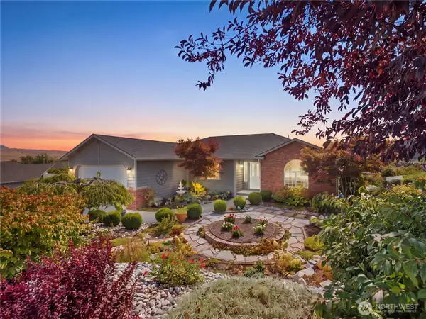 2304 Canyon Hills Drive, East Wenatchee, WA 98802
