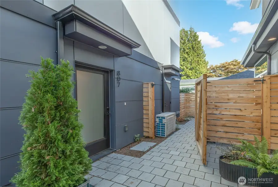 807 S Sullivan Street, Seattle, WA 98108 - #3
