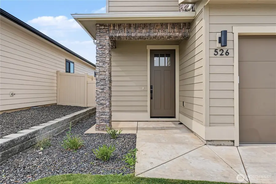 526 S Oasis Loop, East Wenatchee, WA 98802 - #3