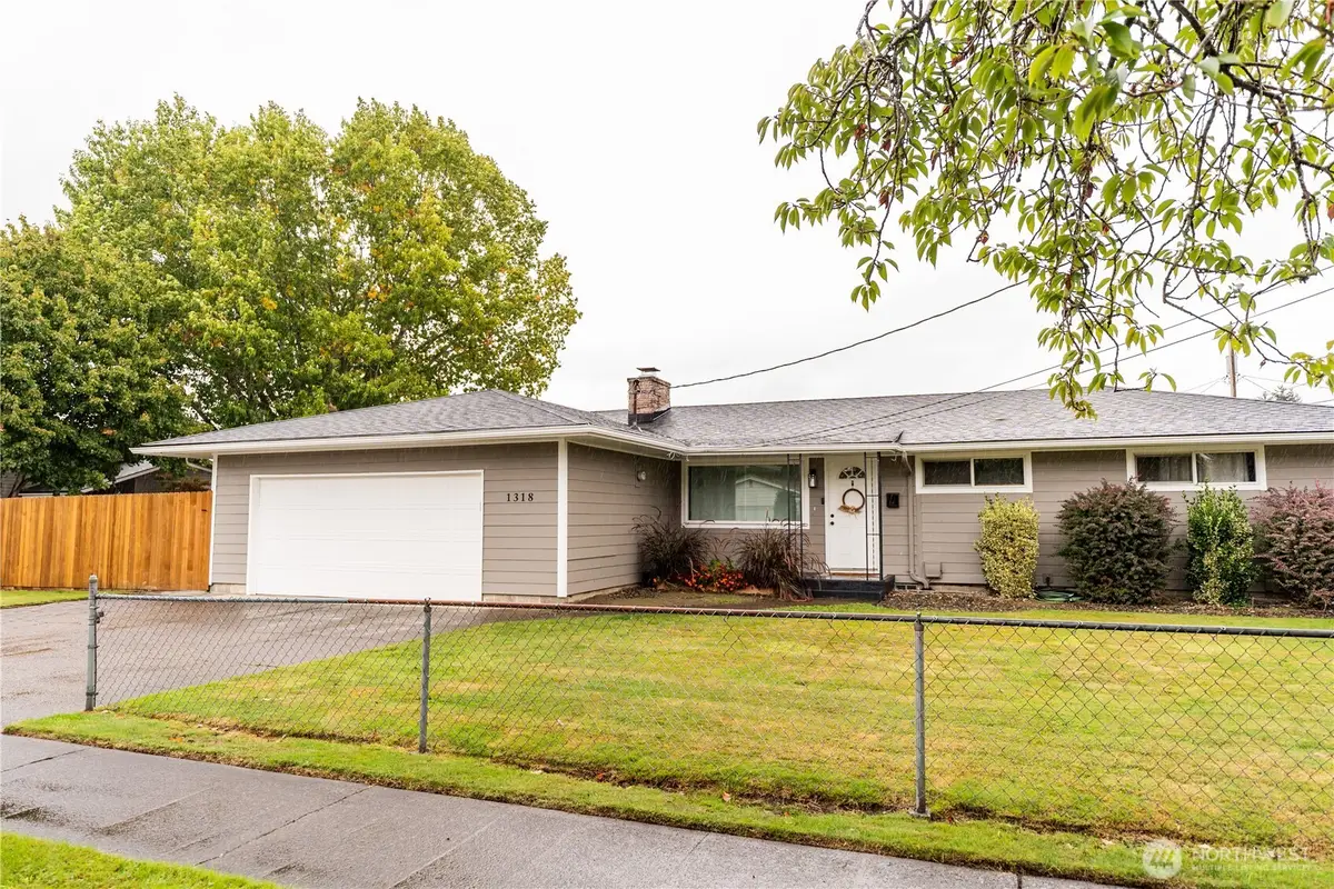 1318 Midland Avenue, Longview, WA 98632 - #1
