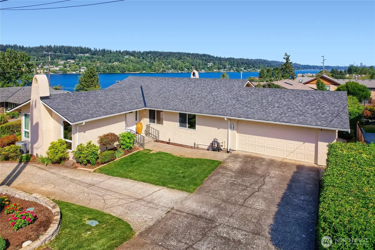 1112 N 38th Street, Renton, WA 98056 - #1
