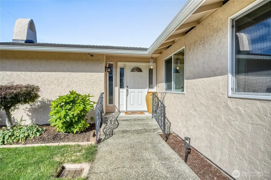 1112 N 38th Street, Renton, WA 98056 - #2