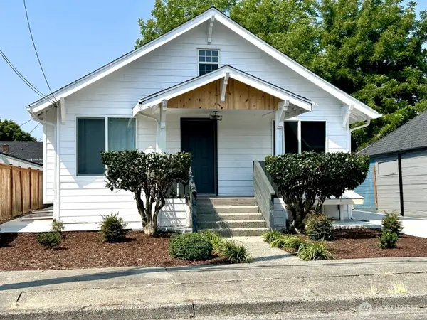 305 Meadow Avenue N, Renton, WA 98057