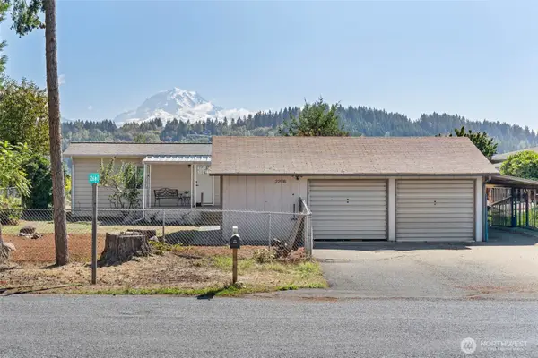 22518 Cedarview Drive E, Bonney Lake, WA 98391