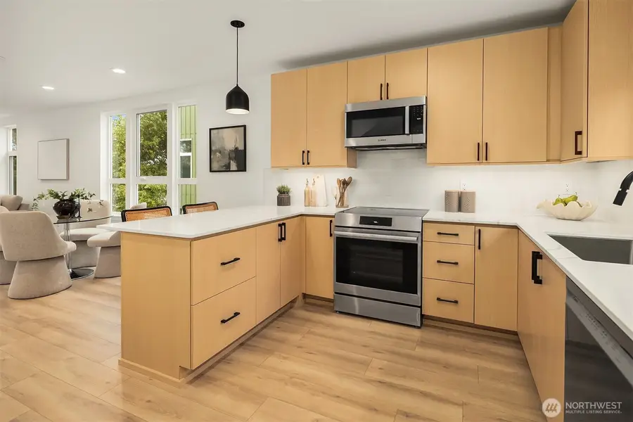 7018 8th Avenue Ne, Seattle, WA 98115 - #2