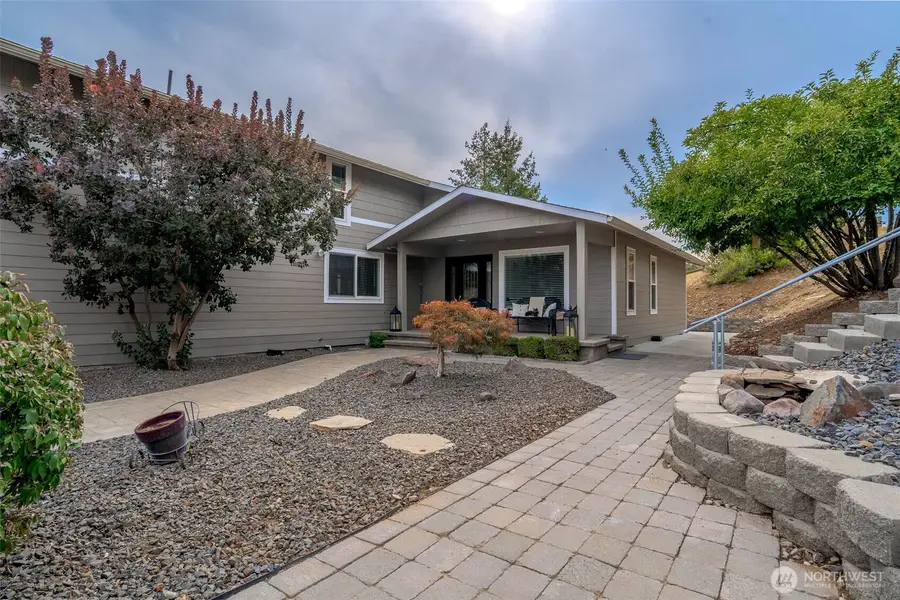 2121 Pleasant Hill Road, Selah, WA 98942 - #2