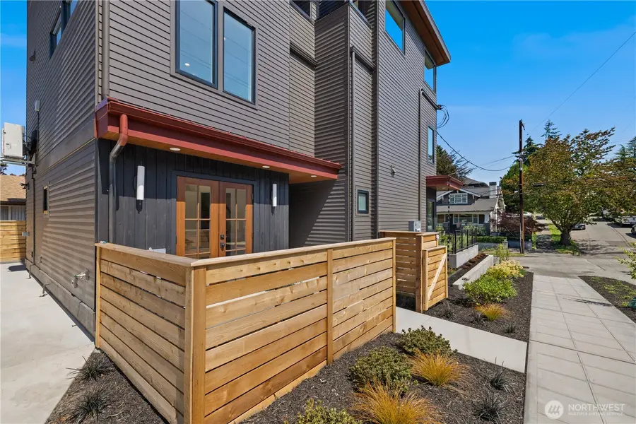 270 Fulton Street, Seattle, WA 98109 - #2
