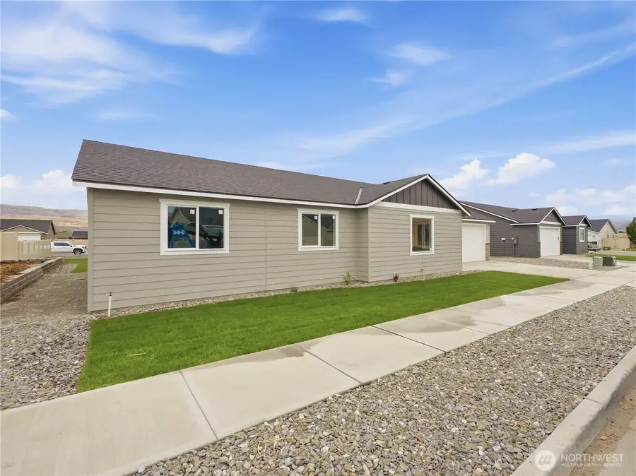 201 Salmon Drive, Wenatchee, WA 98801 - #3