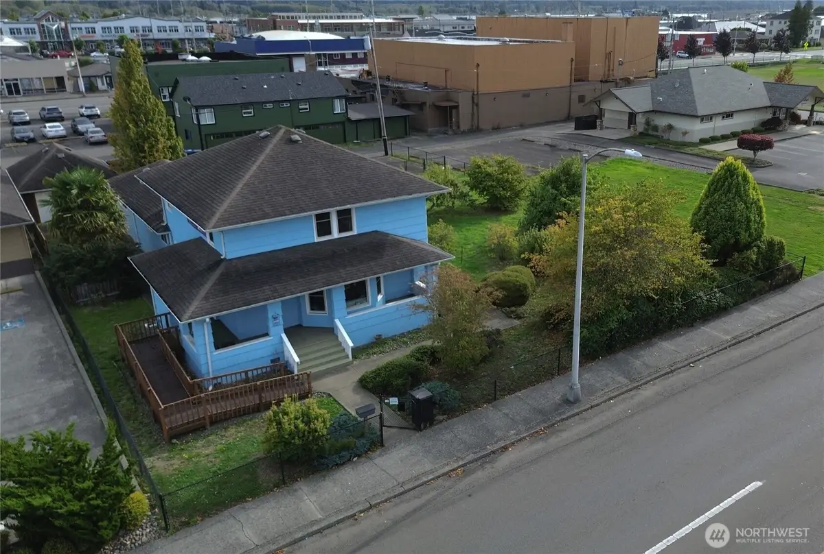 305 W 1st Street, Aberdeen, WA 98520 - #1