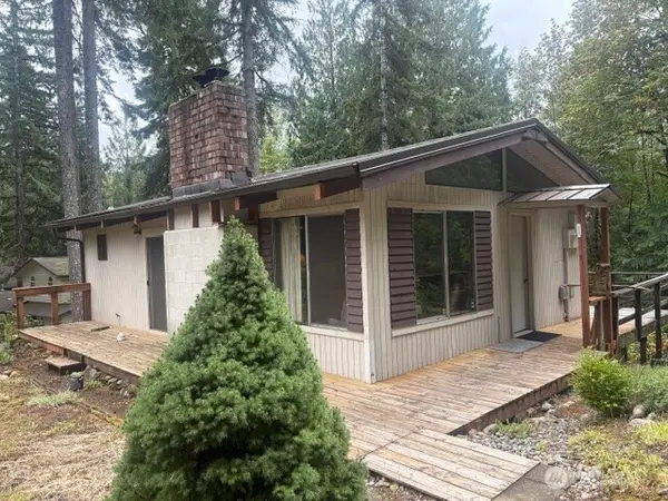 450 Duckabush Drive W, Hoodsport, WA 98548
