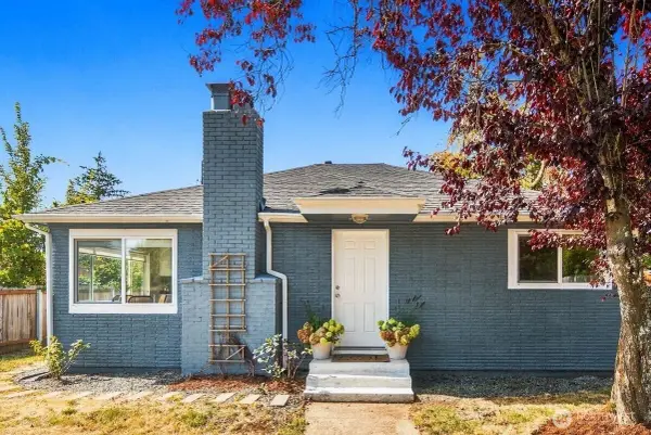 15215 8th Avenue Ne, Shoreline, WA 98155