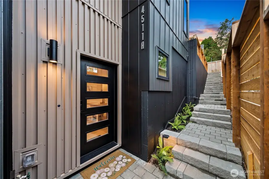 4511 34th Avenue S, Seattle, WA 98118 - #3