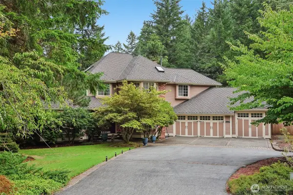 18452 NE 199th St, Woodinville, WA 98077