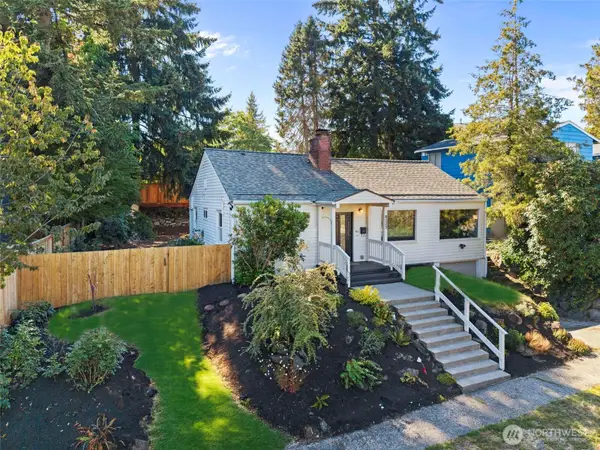 8225 22nd Place Ne, Seattle, WA 98115