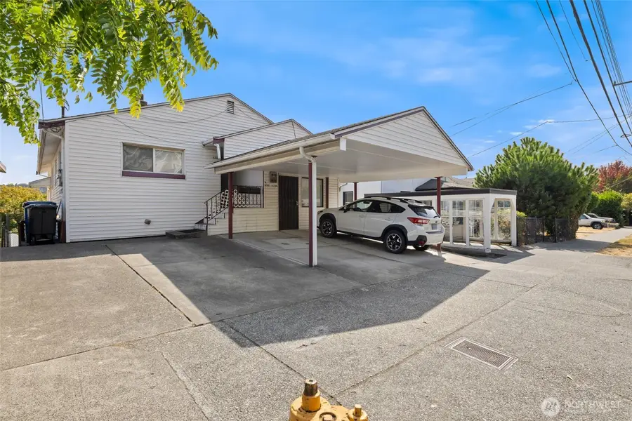 1732 Dexter Avenue N, Seattle, WA 98109 - #2