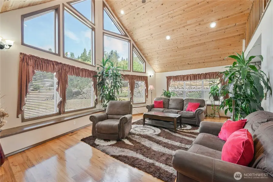 4515 Columbia Heights Road, Longview, WA 98632 - #3