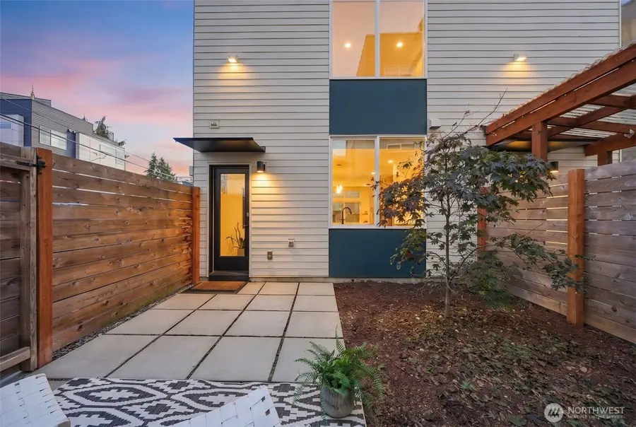 6016 California Avenue Sw #D, Seattle, WA 98136 - #2