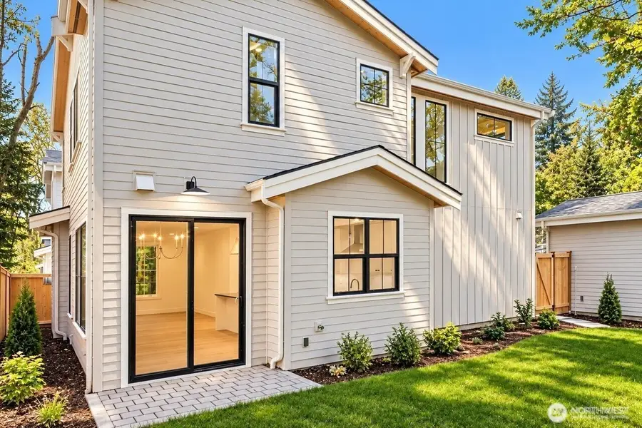 10618 NE 54th Lane, Kirkland, WA 98033 - #3
