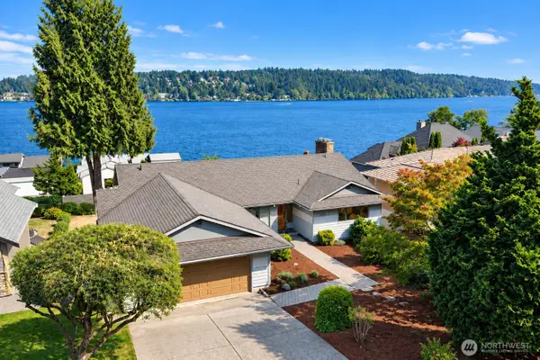 3920 NE 157th Place, Lake Forest Park, WA 98155