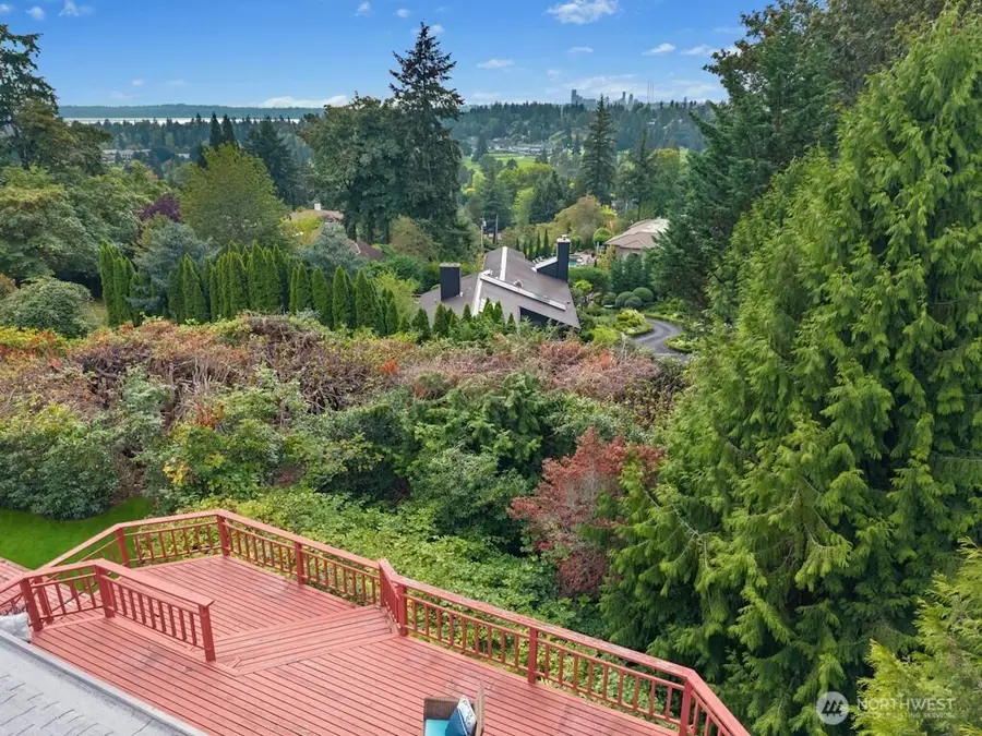 1909 89th Place Ne, Clyde Hill, WA 98004 - #3