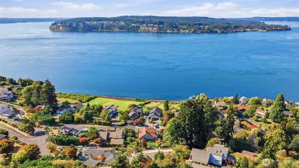 4440 Paradise Avenue W, University Place, WA 98466