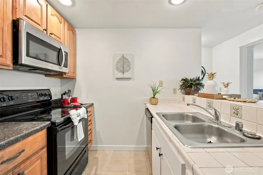 2152 N 112th Street N #409, Seattle, WA 98133 - #2