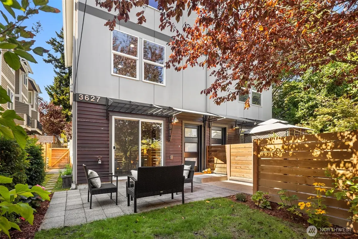 3627 Gilman Avenue W, Seattle, WA 98199 - #1