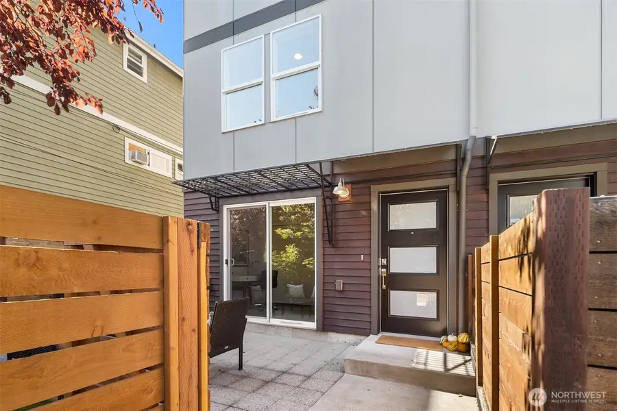 3627 Gilman Avenue W, Seattle, WA 98199 - #2