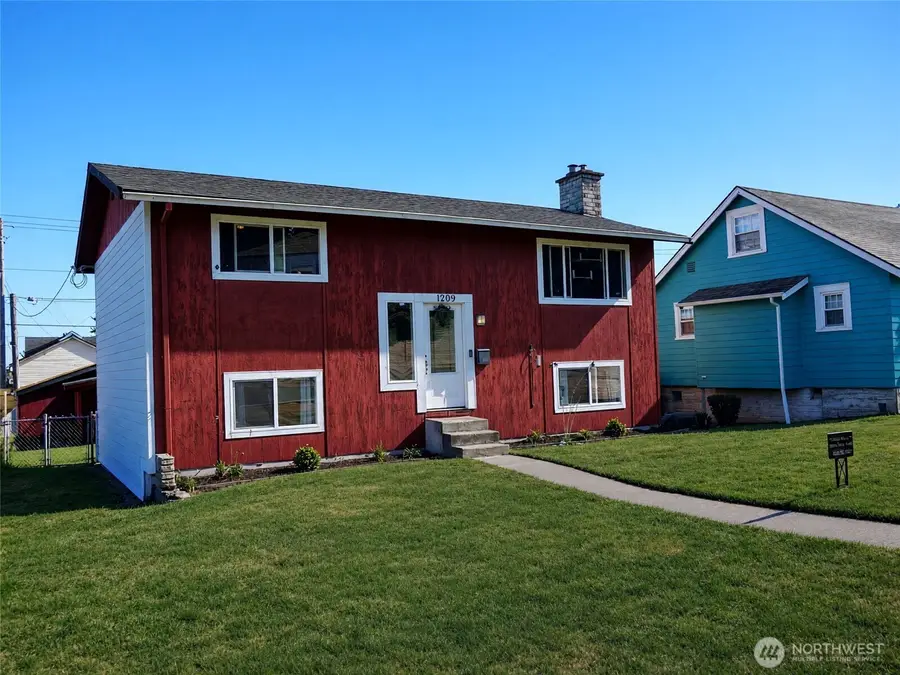 1209 E 5th Street, Port Angeles, WA 98362 - #3