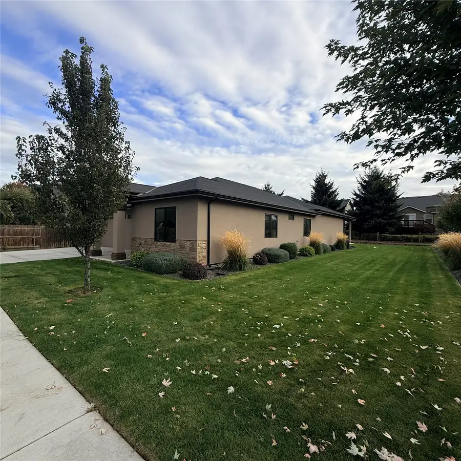 901 Janimari Court, Walla Walla, WA 99362 - #2