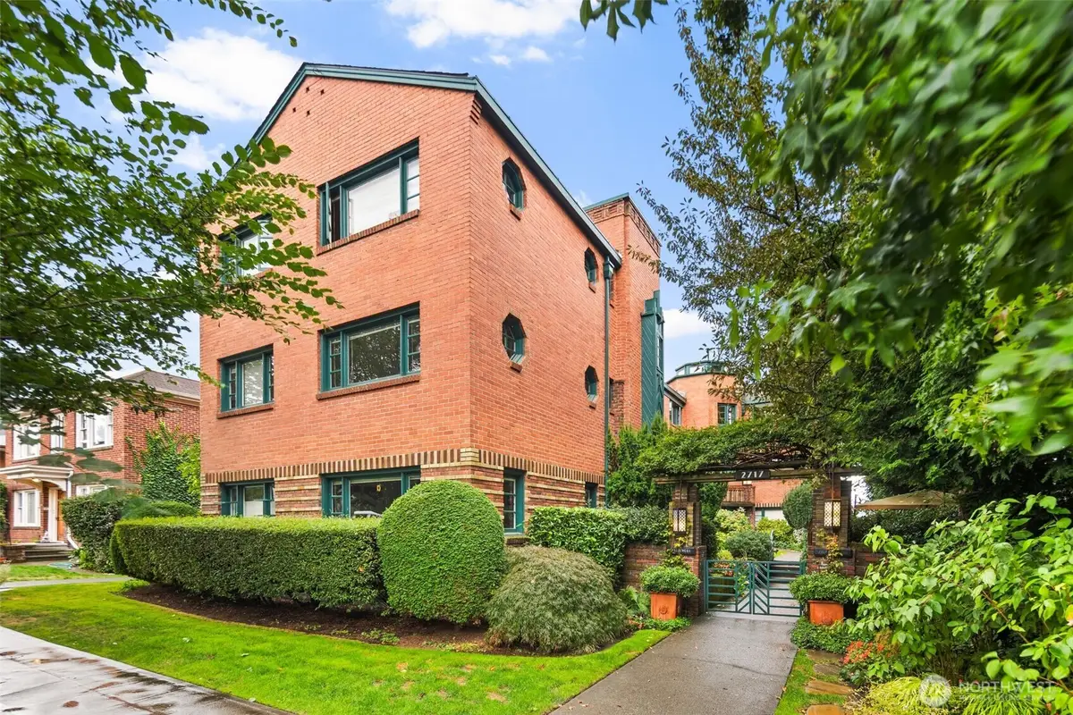 2717 Franklin Avenue E #102, Seattle, WA 98102 - #1
