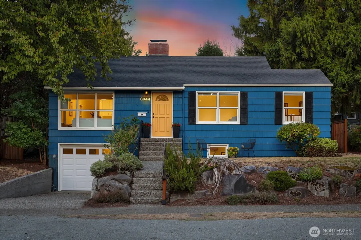 8044 38th Avenue Ne, Seattle, WA 98115 - #1