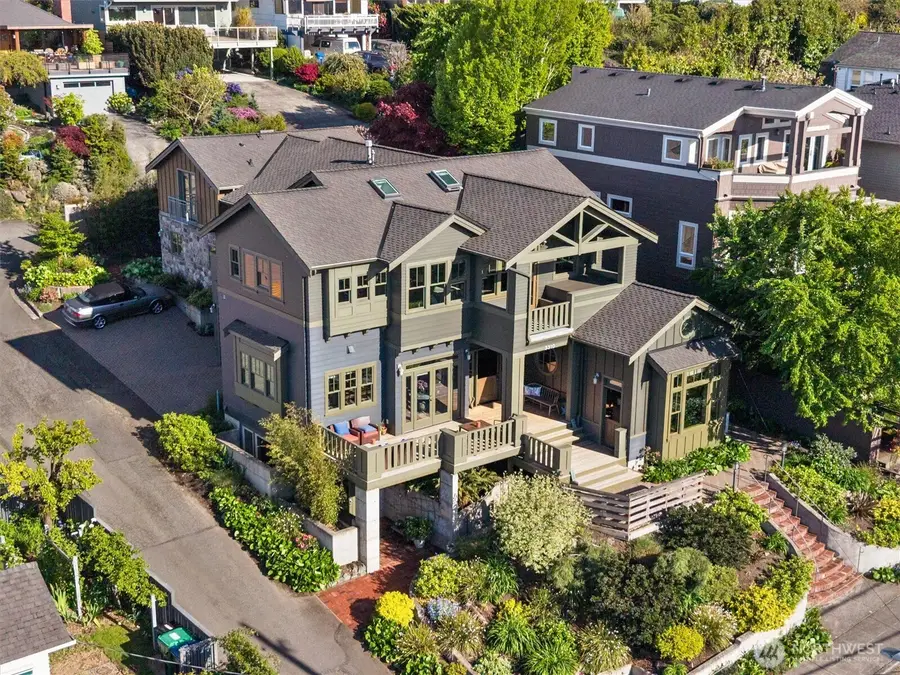 3310 59th Avenue Sw #A, Seattle, WA 98116 - #2