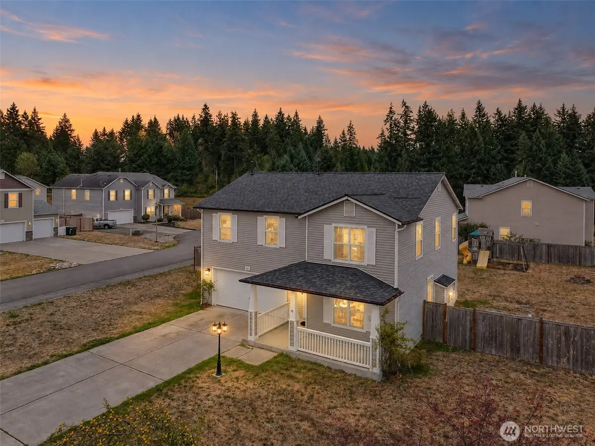 301 Easy St Se, Rainier, WA 98576 - #1