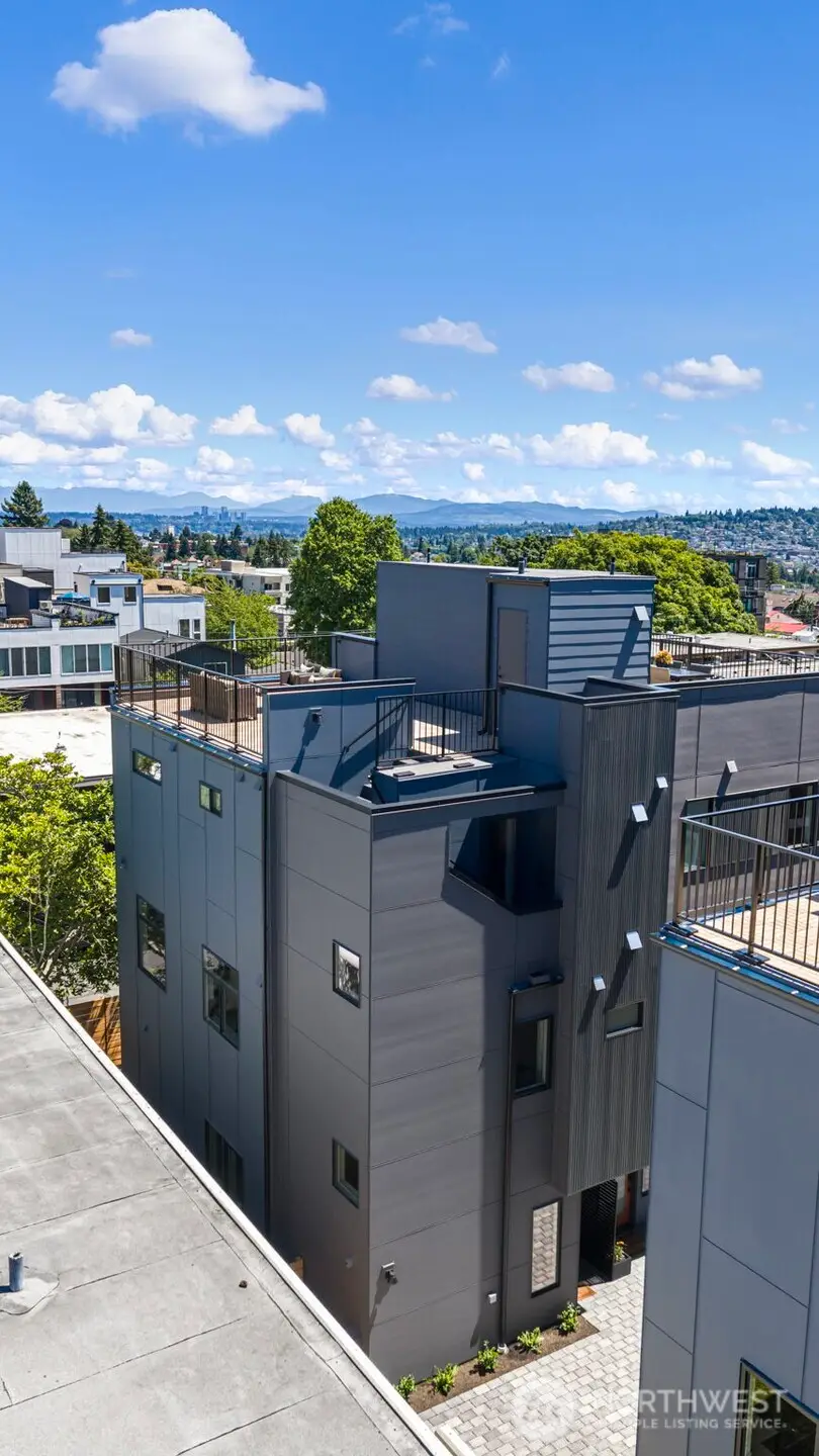 4430 Dayton Avenue N, Seattle, WA 98103 - #1