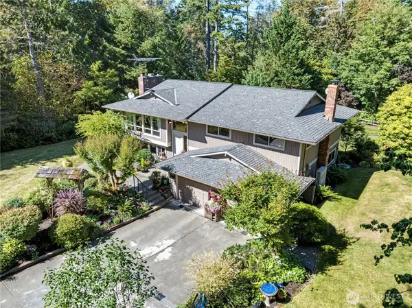 29416 SE 371st Street, Enumclaw, WA 98022