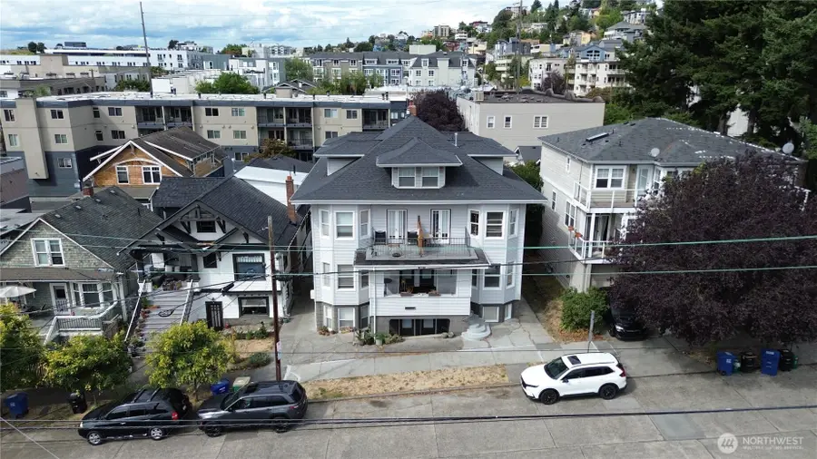 819 6th Avenue N, Seattle, WA 98109 - #2