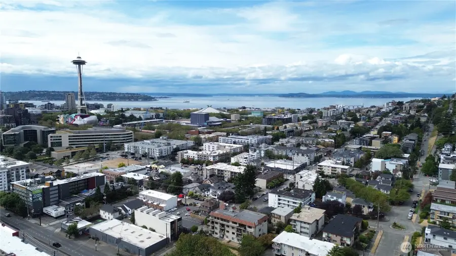 819 6th Avenue N, Seattle, WA 98109 - #3