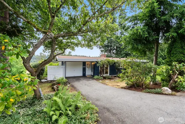 15805 SE 12th Place, Bellevue, WA 98008