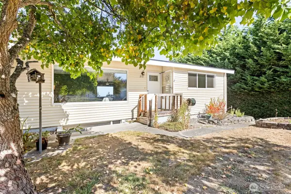 213 W Park Avenue, Port Angeles, WA 98362