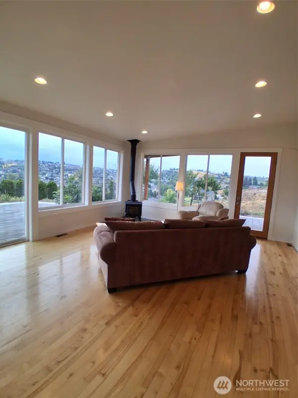 791 N 9th Street, Selah, WA 98942