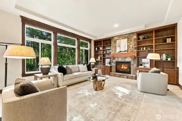 23431 NE 10th Place, Sammamish, WA 98074
