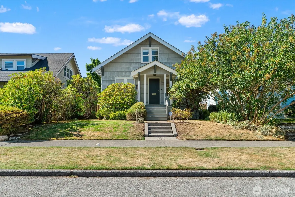 5021 36th Avenue Sw, Seattle, WA 98126 - #1