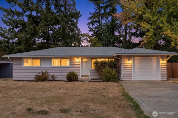 16458 NE 17th Place, Bellevue, WA 98008