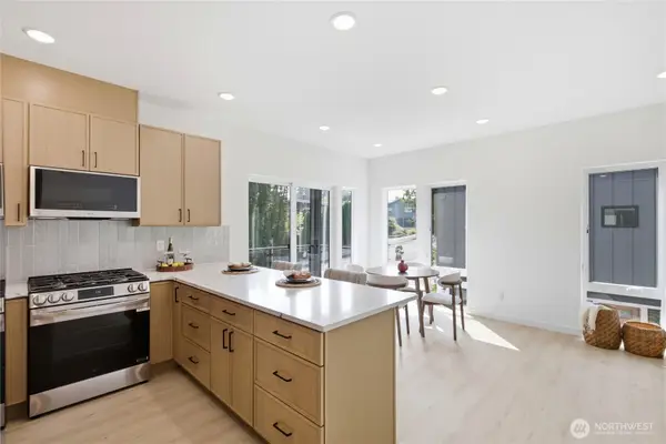 5718 NE 65th Street, Seattle, WA 98115