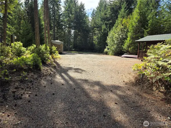 211 E Emerald Lake Dr #82, Grapeview, WA 98546