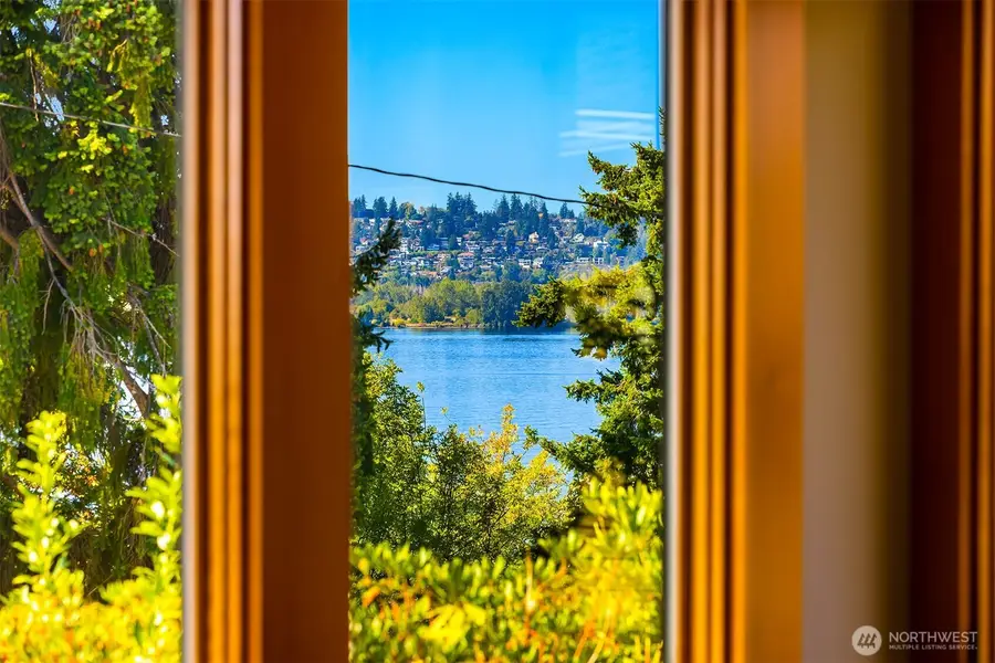 610 10th Avenue W, Kirkland, WA 98033 - #3