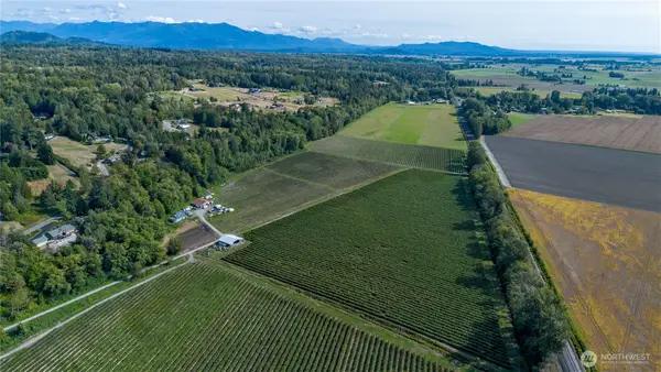 15860 Colony Road, Bow, WA 98232