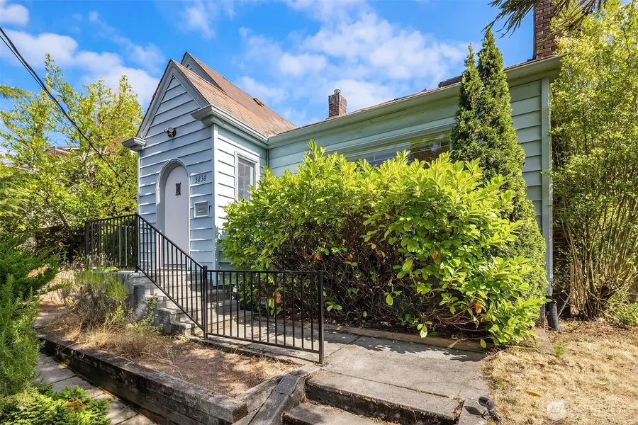 3838 38th Avenue S, Seattle, WA 98118 - #2