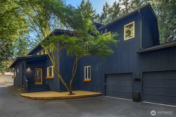 9565 NE Daniel Court, Bainbridge Island, WA 98110